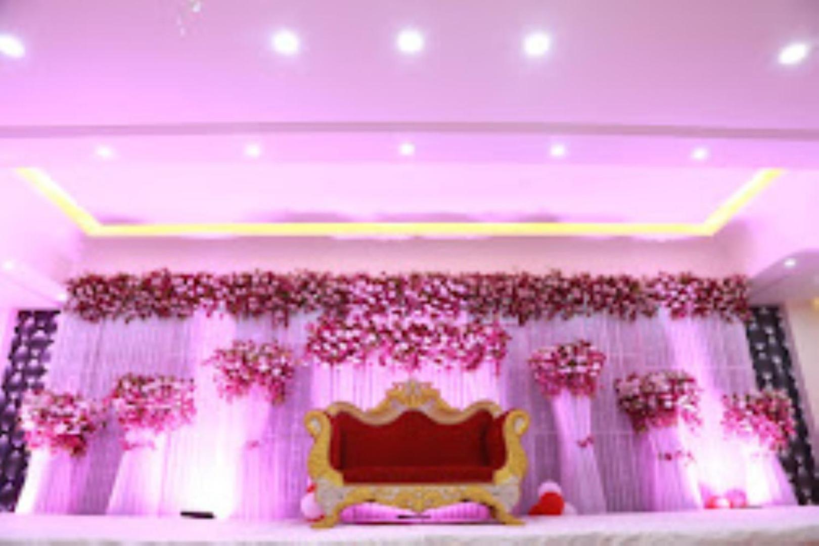 Guru Dev Palace Hotel & Lawn,Ayodhya Экстерьер фото
